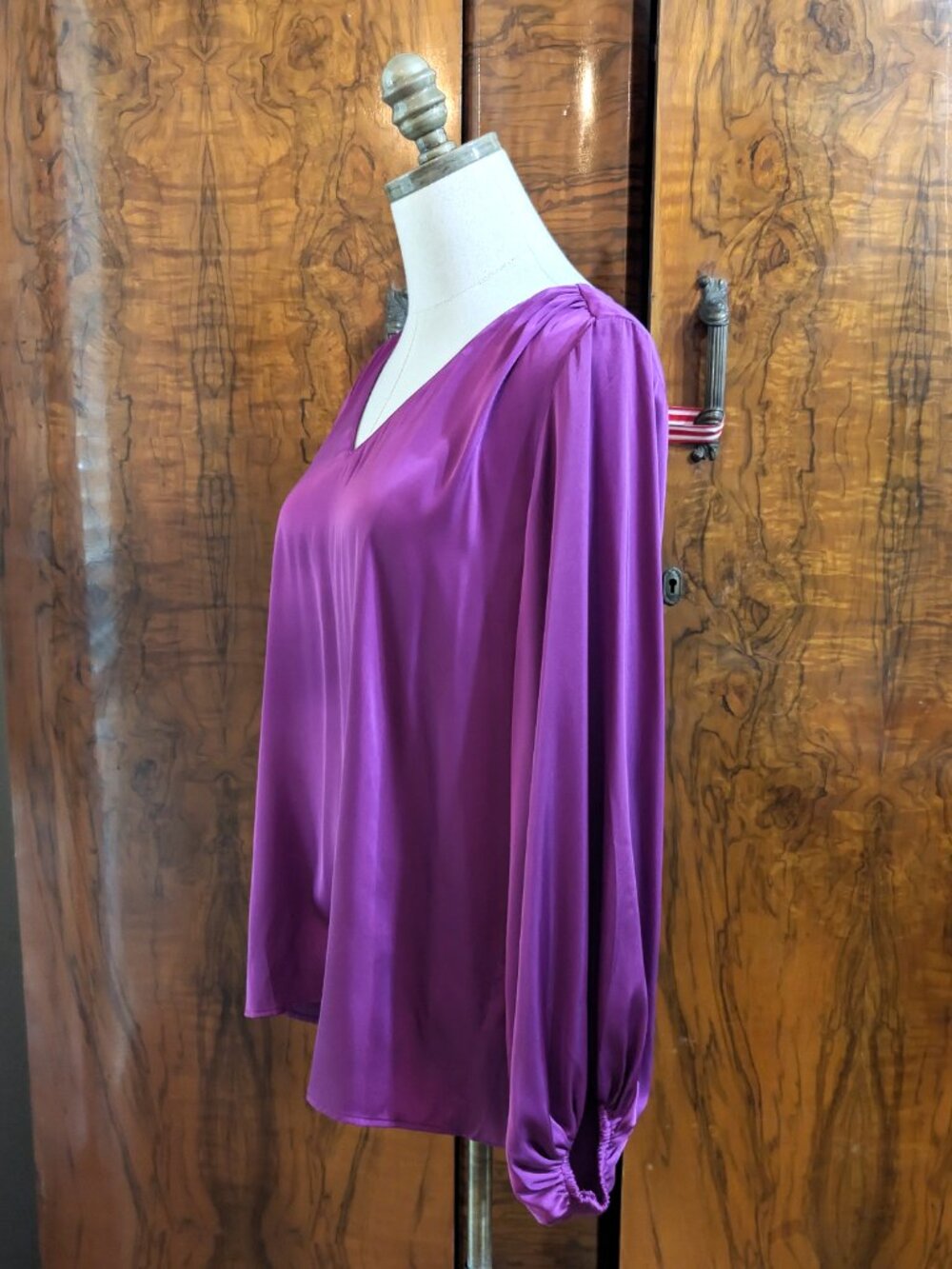 Boston Proper V-Neck Charmeuse Blouse M Solid Purple Satin Career Luxurious - Picture 5 of 7